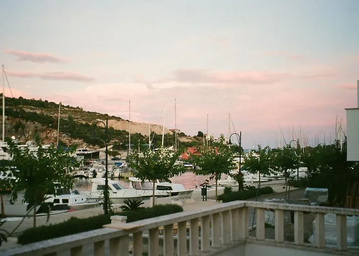2 Bedroom Apartment On The Coast Of The Adriatic! Watermelon Marina